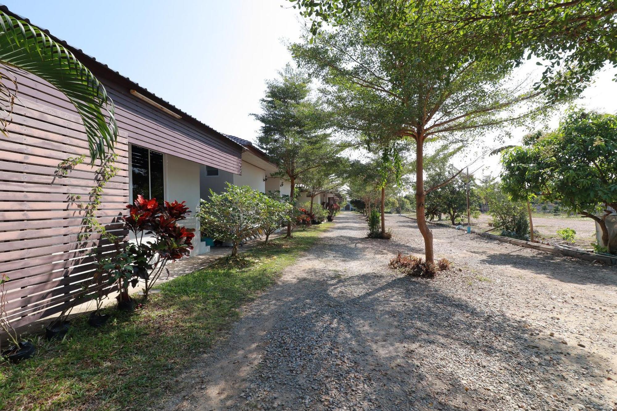 Oyo 553 Kongsup Resort Lamphun Exterior foto